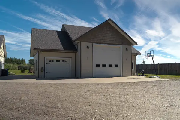 10583 86 ST, Fort St. John, BC V1J 8E4