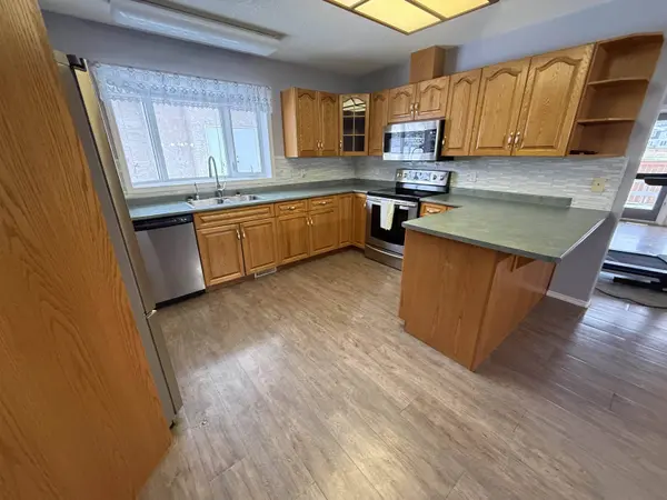 9920 115 AVE, Fort St. John, BC V1J 6R8