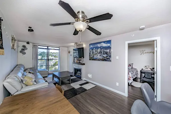 1 Renaissance SQ #1508, New Westminster, BC V3M 0B6