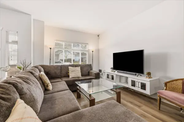 16539 59a AVE, Surrey, BC V3S 4N9