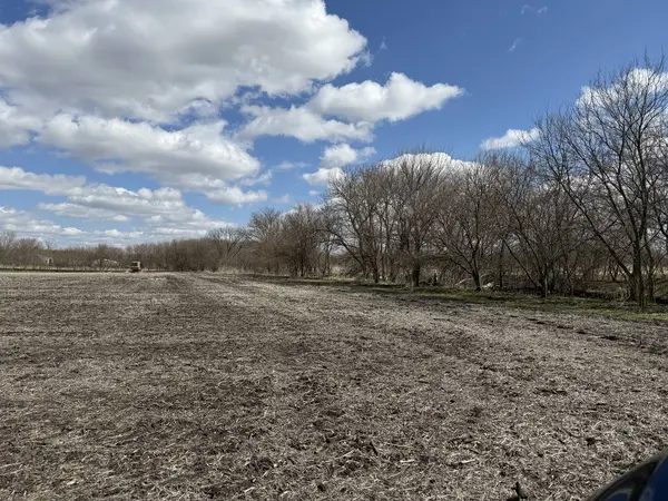 Elgin, IL 60124