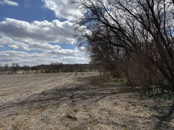 Elgin, IL 60124