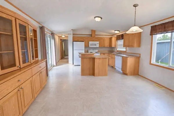 512 Porter ST, Coaldale, AB T1M0B1