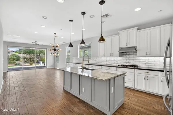 12124 W PEAK VIEW Road, Peoria, AZ 85383