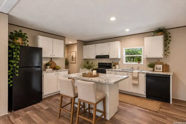 159 County Road 2474, Hondo, TX 78861