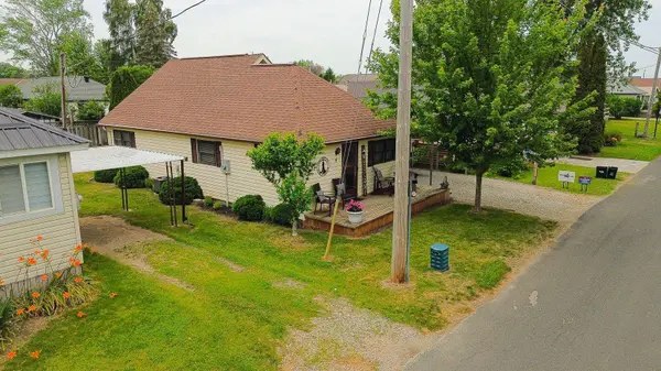 4 Bass LN, Norfolk, ON N0E 1M0