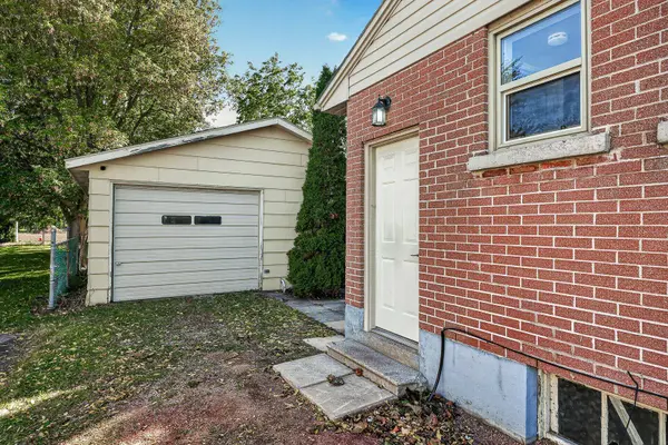 884 Devonshire AVE, Woodstock, ON N4S 5R8