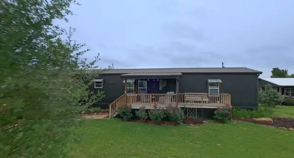 3643 Noak RD, Round Top, TX 78954