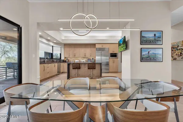 10040 E HAPPY VALLEY Road #300, Scottsdale, AZ 85255