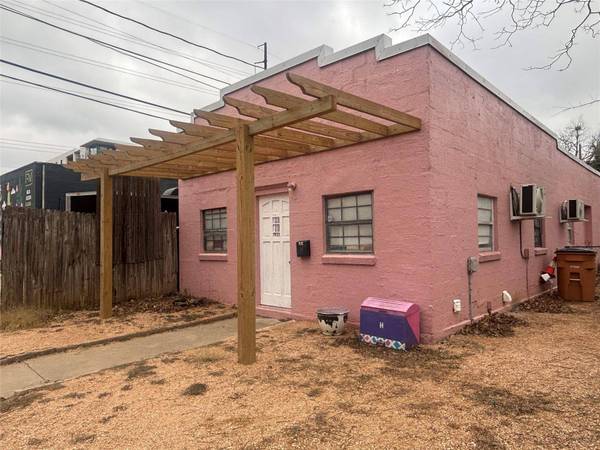 702 Zennia ST, Austin, TX 78751