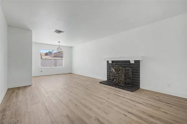 3305 Irv Marcus DR, Las Vegas, NV 89108