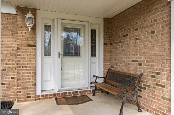 725 CORNWALLIS DR, Mount Laurel, NJ 08054