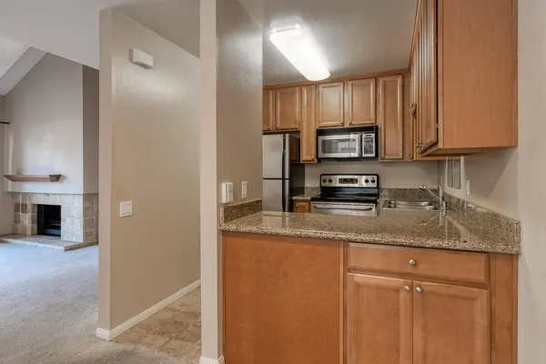 539 Woodside Oaks #6, Sacramento, CA 95825
