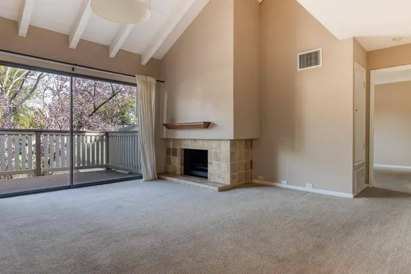 539 Woodside Oaks #6, Sacramento, CA 95825