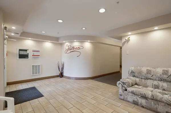 5977 177b ST #305, Surrey, BC V3S 4J7