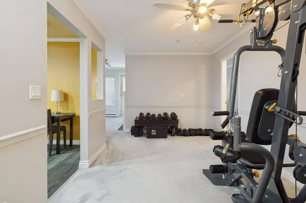 5977 177b ST #305, Surrey, BC V3S 4J7