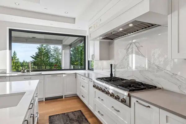 2051 Ridge Mountain DR, Anmore, BC V3H 0G7
