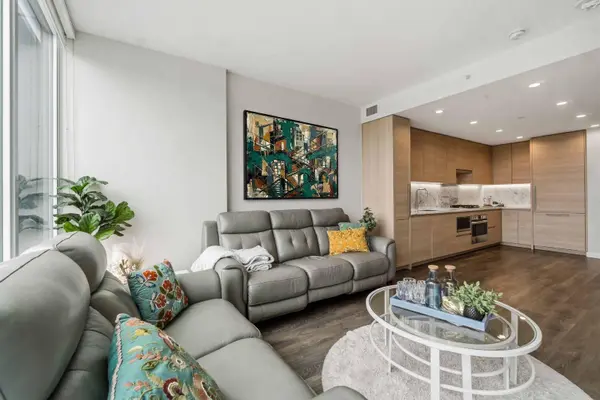 305 Morrissey RD #2303, Port Moody, BC V3H 0M3