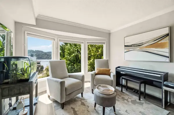 1237 Ioco RD, Port Moody, BC V3H 2W9