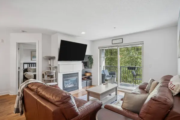 12020 207a ST #305, Maple Ridge, BC V2X 8V2
