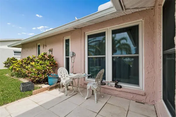 9252 GLEN MOOR LN, Port Richey, FL 34668
