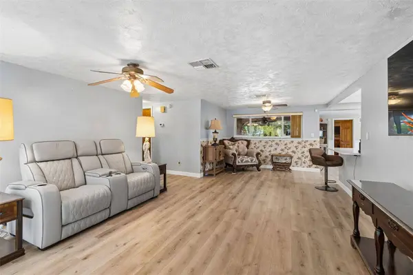 9252 GLEN MOOR LN, Port Richey, FL 34668