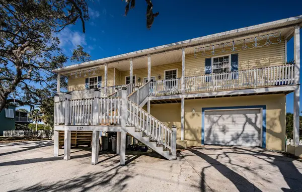 5127 Bay BLVD, Port Richey, FL 34668