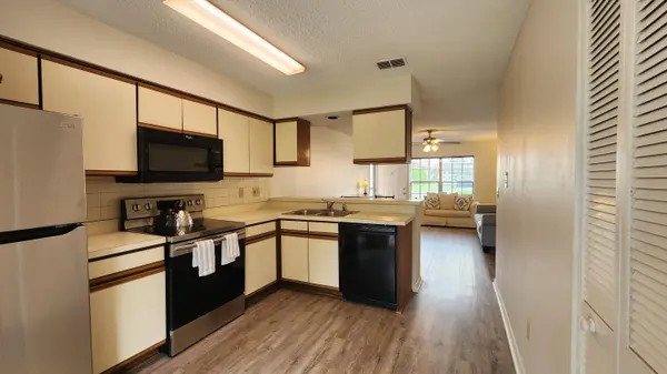 6440 Spring Flower DR #14, New Port Richey, FL 34653