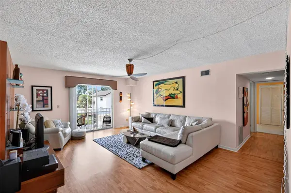 5541 BAY BLVD #203, Port Richey, FL 34668