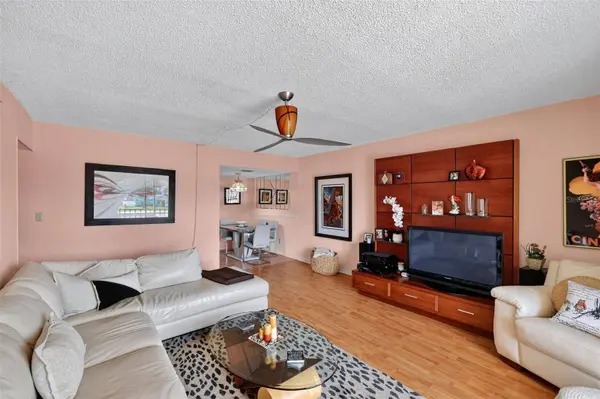 5541 BAY BLVD #203, Port Richey, FL 34668