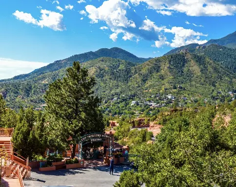 Living in Manitou Springs: A Town Rich in History and Character