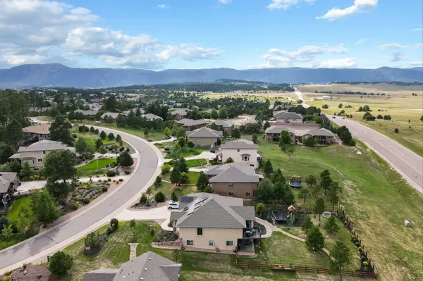 Living in Monument: Front Range Living with Small-Town Character,Rachel Ford-Wilkinson