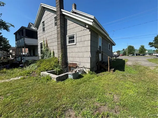 209-211 E Whitesboro, Rome, NY 13440