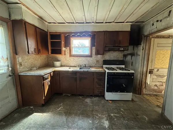 209-211 E Whitesboro, Rome, NY 13440