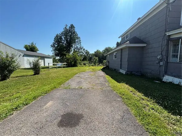 209-211 E Whitesboro, Rome, NY 13440