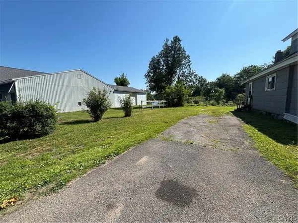 209-211 E Whitesboro, Rome, NY 13440