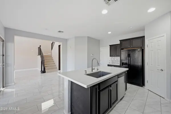 2546 W Cordia Lane, Phoenix, AZ 85085