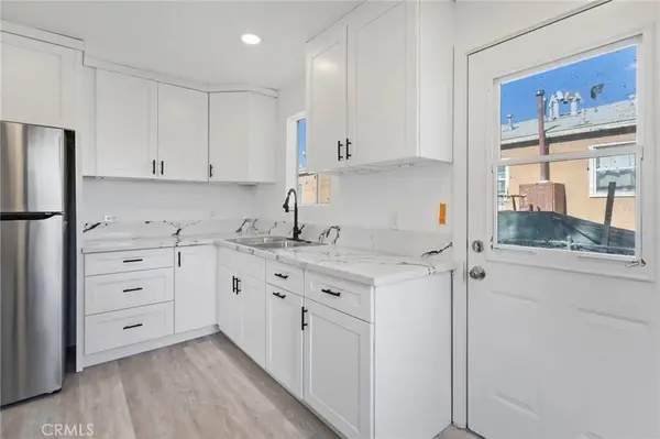 543 N Barbara, Azusa, CA 91702