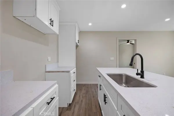 541 N Barbara #B, Azusa, CA 91702