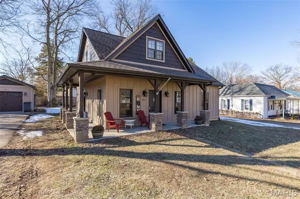 511 S A ST, Farmington, MO 63640