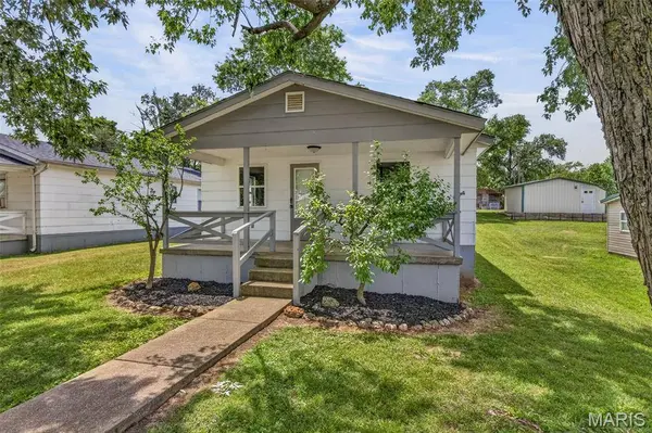 405 S Jackson ST, Desloge, MO 63601
