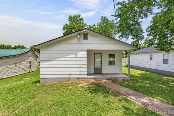 405 S Jackson ST, Desloge, MO 63601