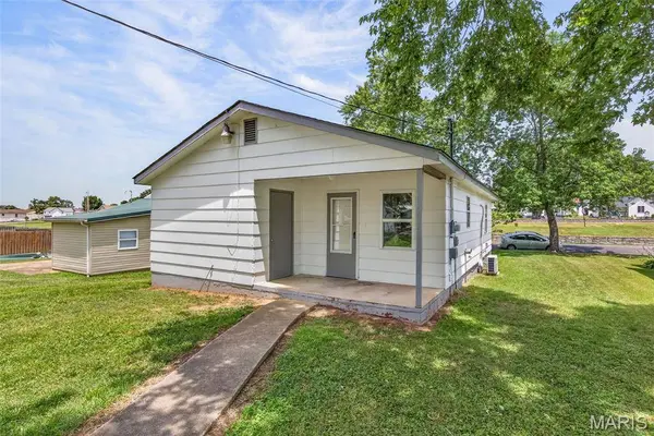 405 S Jackson ST, Desloge, MO 63601