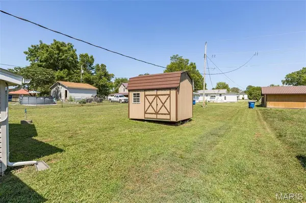108 N White Oak ST, Desloge, MO 63601