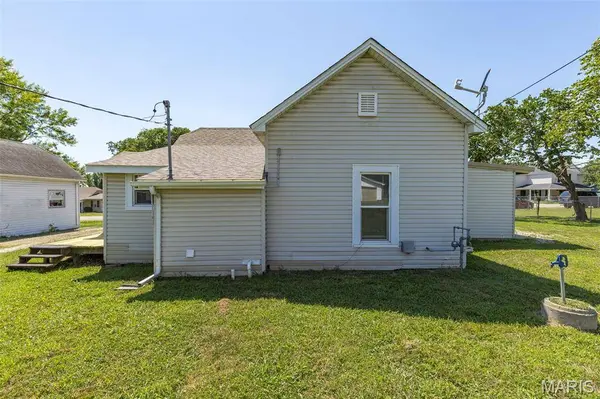 108 N White Oak ST, Desloge, MO 63601