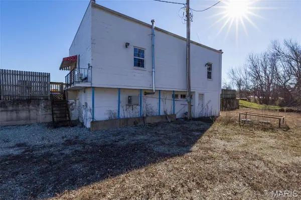 202 Lincoln DR, Fredericktown, MO 63645