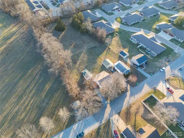 13 & 14 Jarvis PL, Farmington, MO 63640