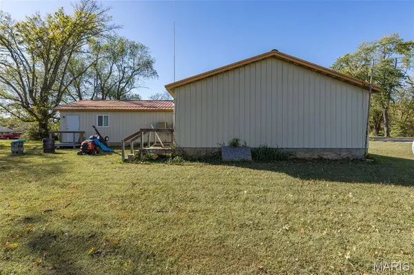 10046 Eye ST, Belgrade, MO 63622