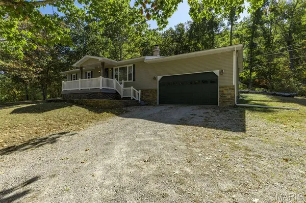 8076 T HWY, Fredericktown, MO 63645