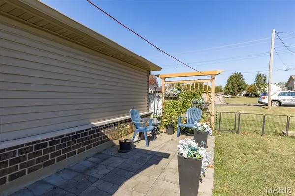 551 Windsor LN, Farmington, MO 63640